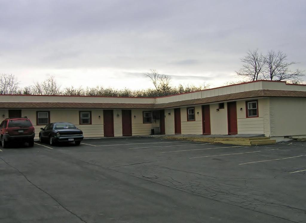 Watertown Budget Inn Exterior photo